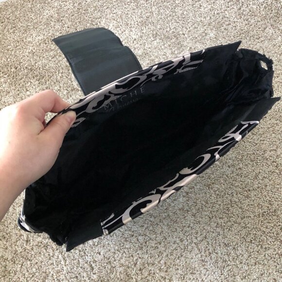 Miche Vanessa Black/White Floral Print Magnetic Close Purse Shell - Picture 6 of 9